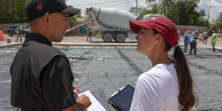 Ana Paty supervisa obras viales en zona sur