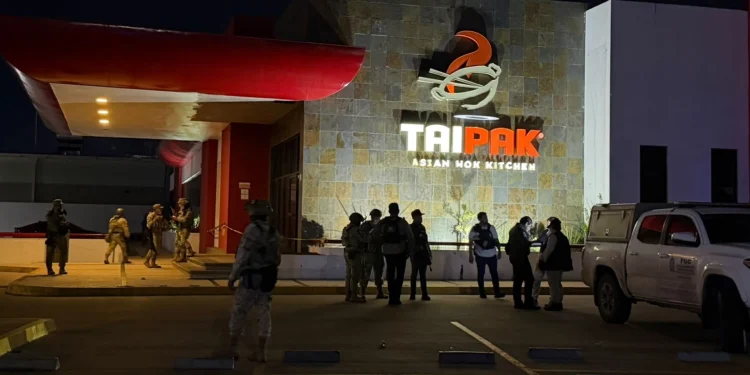 Ataque armado en restaurante de Culiacán deja un muerto y siete heridos