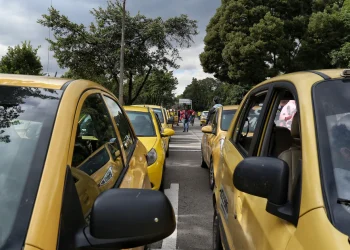 Taxis en zonas afectadas por el terremoto deben usar planilla