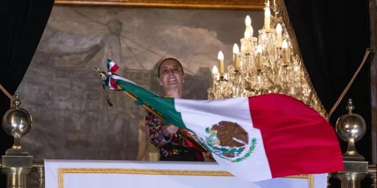 “Viva México libre, independiente y soberano”: así fue el segundo Grito de Sheinbaum en el Zócalo