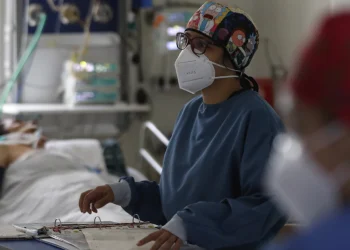 Gobierno activa plan de choque en salud para más de un millón de pacientes