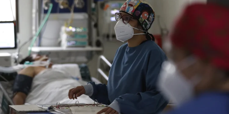Gobierno activa plan de choque en salud para más de un millón de pacientes