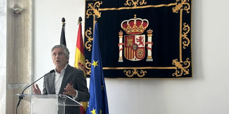 Marlaska pide voluntad y cooperación en Ceuta por menores