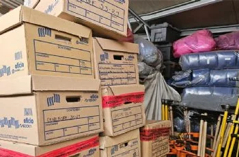 Bodega de huesos: FGR arrumba cajas con restos humanos
