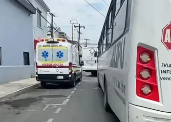 Camión con simpatizantes de Sheinbaum choca en Monterrey; hay 21 lesionados