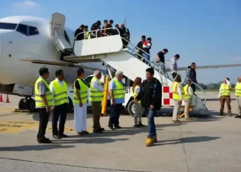 Cada viernes llegan al aeropuerto de Tulum vuelos con mexicanos deportados de EU: el último trajo a 393