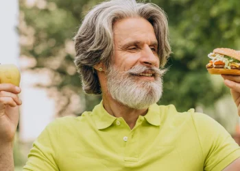 ¿Qué alimentos ayudan contra las canas?