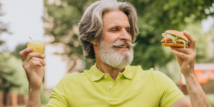 ¿Qué alimentos ayudan contra las canas?