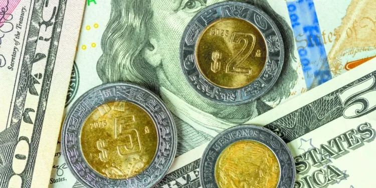 El peso mexicano se aprecia levemente frente al dólar