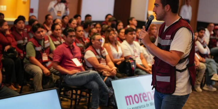Gino Segura resalta avances sociales en Quintana Roo
