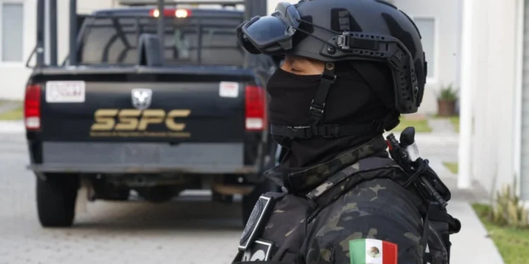 Detienen a directora de Seguridad y policías en Nayarit por robo