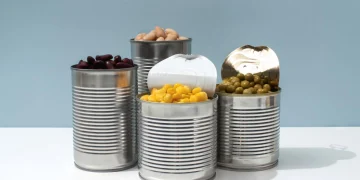 ¿Se pueden comer las latas que se inundaron? Recomendaciones