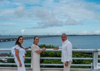 Supervisión de obras en el Distribuidor Kukulcán en Cancún