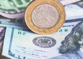 Peso mexicano se aprecia frente al dólar por apetito por riesgo