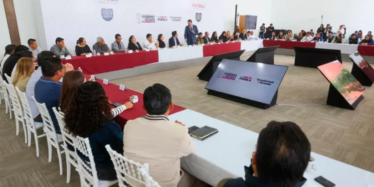 Gobierno y municipios tomarán medidas contra contaminación del Atoyac