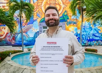 Antón Bojorquez formaliza su registro en MORENA en Quintana Roo