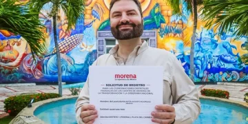 Antón Bojorquez formaliza su registro en MORENA en Quintana Roo
