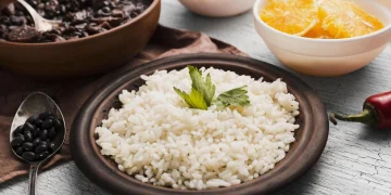 ¿Cuánto dura el arroz cocido en el refrigerador?