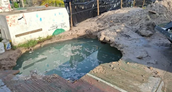 Cuerpo de agua en construcción en Xcalak genera alerta