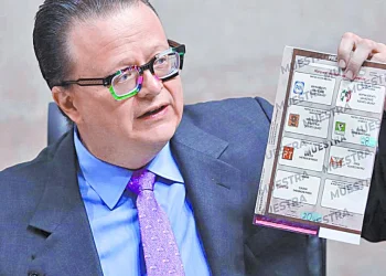 Reversan decisión del INE sobre boletas planchadas