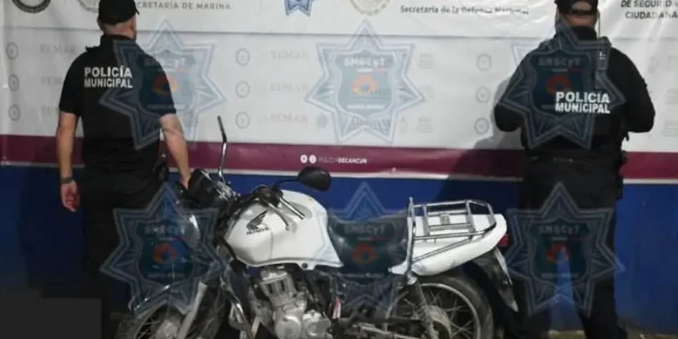 Policía Cancún localiza tres vehículos con reporte de robo