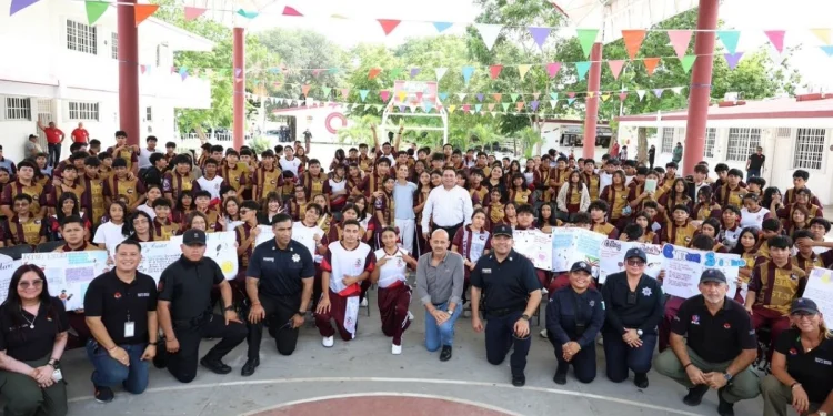 Impulsa Ana Paty Peralta bienestar emocional a jovenes con Taller de Salud Mental