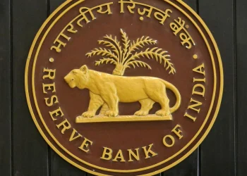India sube las tasas de interés por primera vez en casi cuatro años