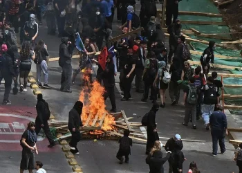 Chile reporta 110 detenidos en protestas por el estallido social