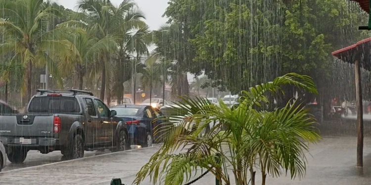 Lluvias en Cancún y Tulum por frente frío 2