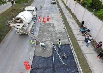 Avanza rehabilitacion vial en la avenida 135 de Cancun