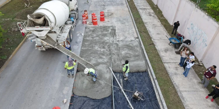 Avanza rehabilitacion vial en la avenida 135 de Cancun