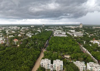 Constatan avance en la modernizacion vial de la Nazareth en Cancun