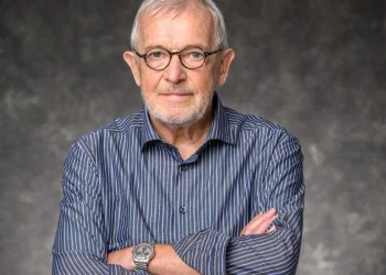 Francis Halzen, Nobel de Física 2026 y su lucha por el premio