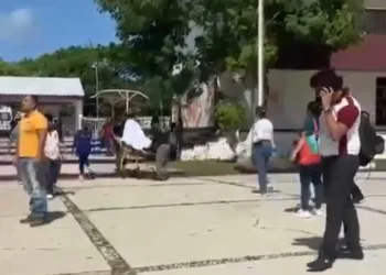Tres estudiantes del CBTIS 111 intoxicados por gomitas en Cancún