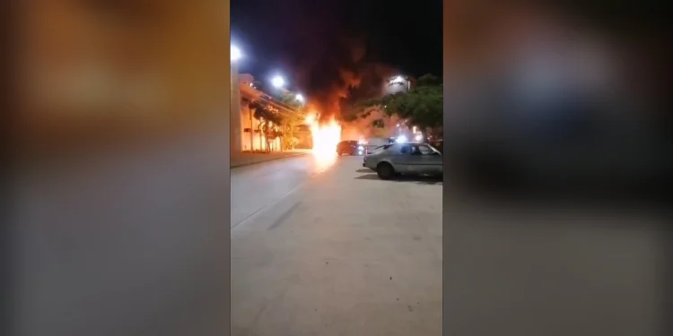 Camión arde en la Tulum: qué hacer si se incendia tu transporte en Cancún