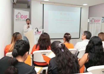 Impulsan el futuro de mujeres en Cancun con talleres del DIF y Cecati