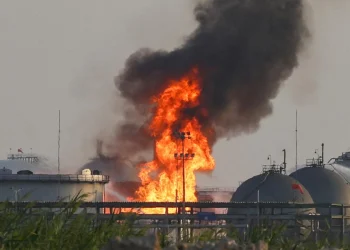 Conflicto en Yemen: bombardeos y ataques hutíes a instalaciones petroleras