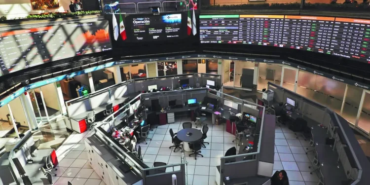 La Bolsa mexicana cierra en alza con avance de Grupo Carso