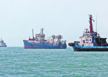 Irán afirma que el estrecho de Ormuz no se reabrirá sin condiciones