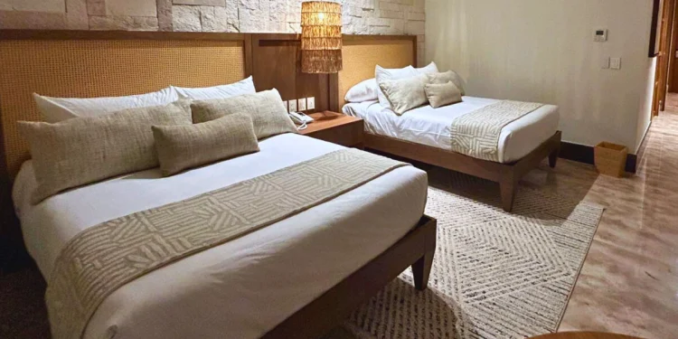 Hoteleros piden regular plataformas de hospedaje en México