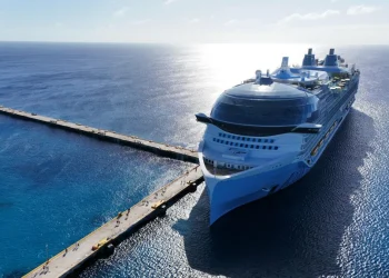 Mahahual espera más cruceros en 2027, pero el muelle de Carnival sigue sin obras