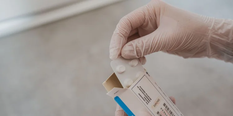 ¿Te venden un medicamento del sector salud? Así lo identificas y denuncias