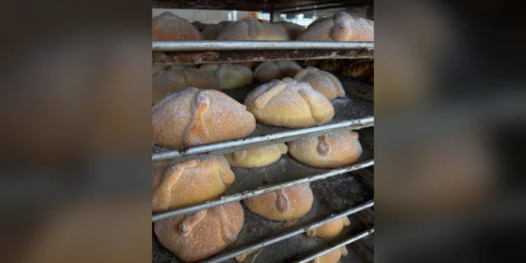 ¿Dónde comprar pan de muerto más barato? Hasta 100 pesos de diferencia