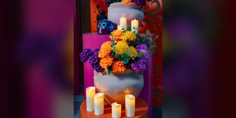 Veladoras y disfraces: cómo evitar quemaduras en altares de Día de Muertos