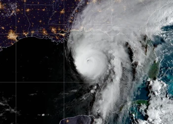 ¿Viajas a Florida o Alabama? Isaías ya es huracán categoría 3: zonas en riesgo y qué revisar